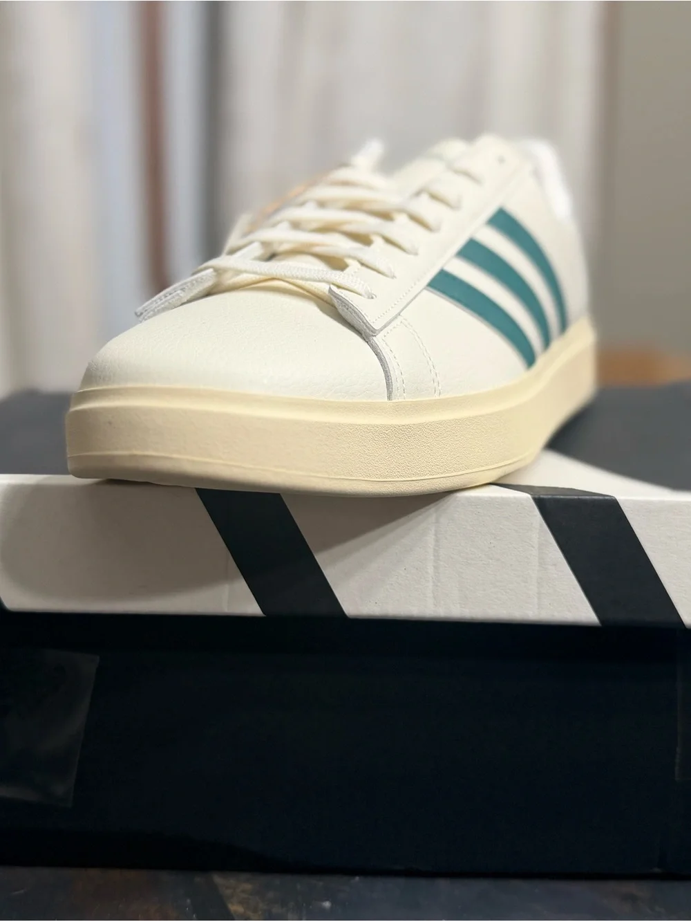 adidas Grand Court 2.0 Sneakers New in Box